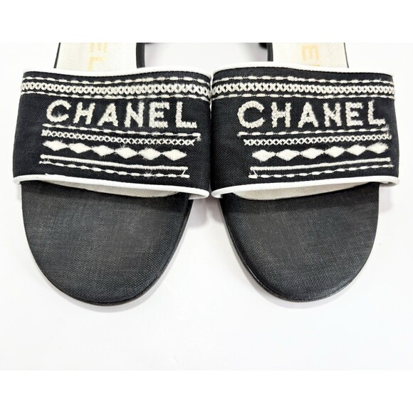 Chanel Kitten Heels Black Canvas w/ White Embroidery Vintage Y2K Sz EU 35.5 - Picture 6 of 14